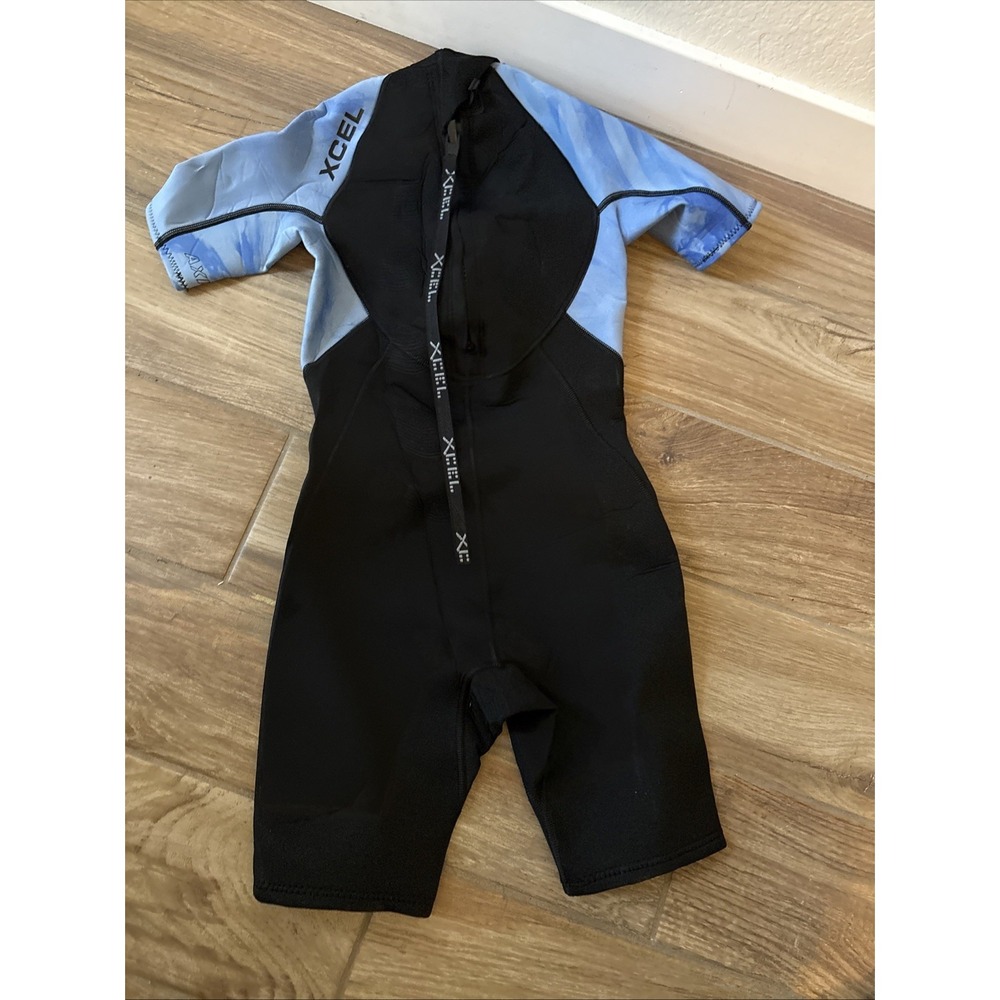 Xcel Kids Axis Short Sleeve Spring Wetsuit Size 12 2mm Black Blue KN210AX9